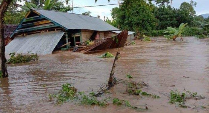 Banjir Bandang di Kabupaten Luwu Bukti Kegagalan Pemerintah Jaga Hutan dan DAS