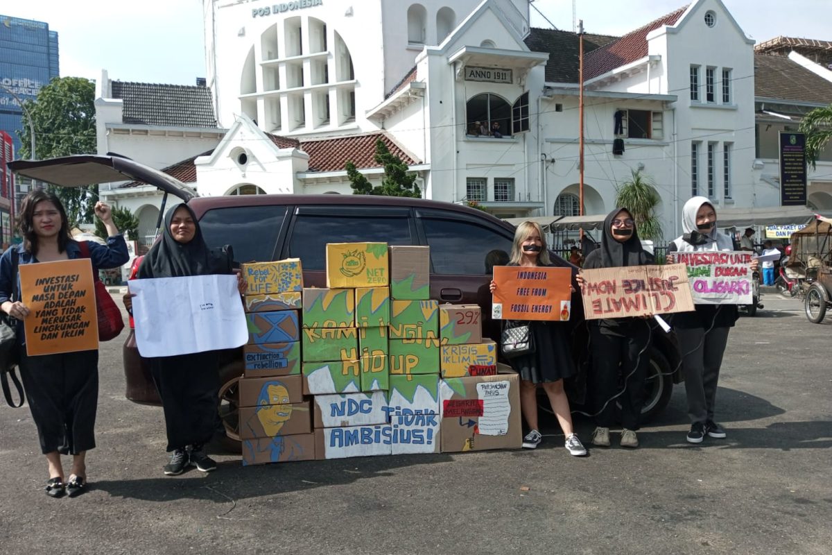 Aksi Global Climate Strike (GCS) di Sumatera Utara, 3 Februari lalu. Foto: Ayat S Karokaro/ Mongabay Indonesia