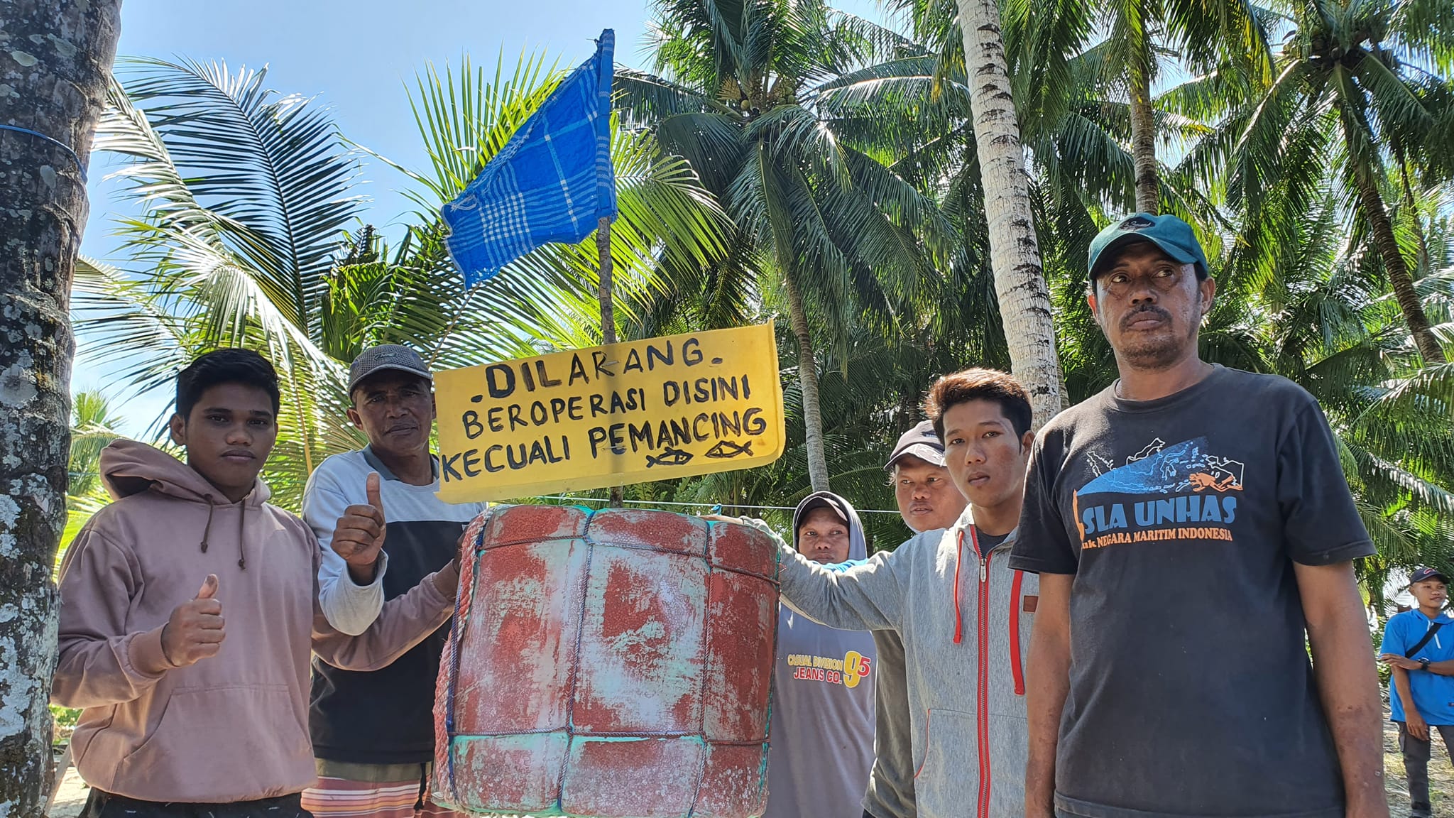 Salah satu implementasi program CEPF dan Burung Indonesia adalah pelaksanaan buka-tutup kawasan laut sementara di perairan Pulau Langkai-Lanjukang, yang dilaksanakan Yayasan Konservasi Laut (YKL) Indonesia. Foto: Wahyu Chandra/Mongabay Indonesia.