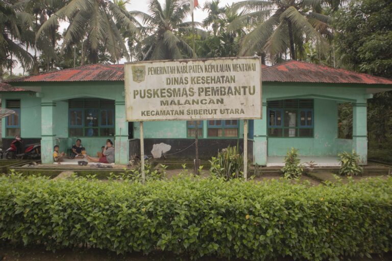 Puskesmas di Malancan, Mentawai. Foto: Jaka HB/Mongabay Indonesia